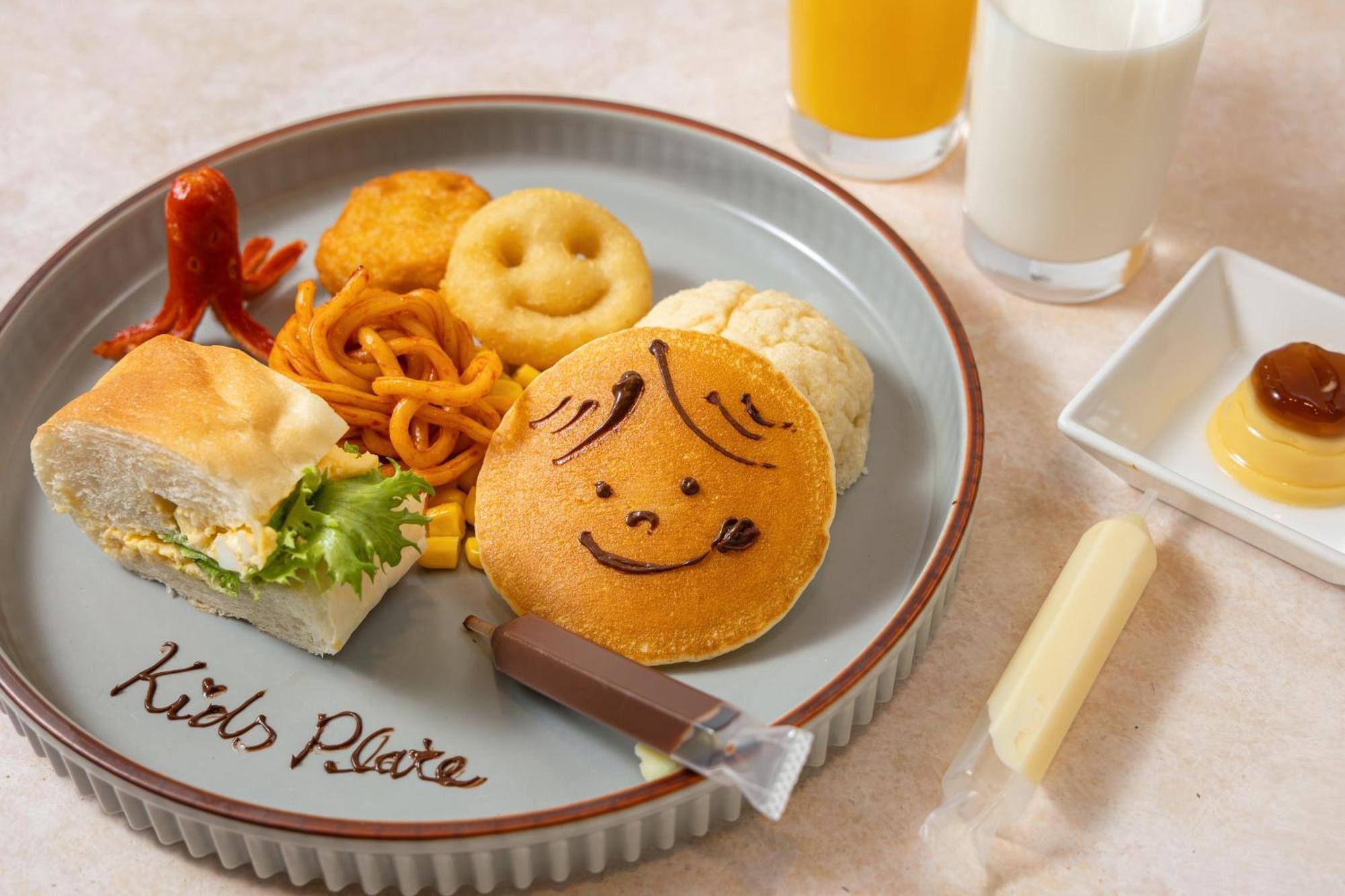 Hotel Okura Tokyo Bay Urayasu Exteriér fotografie A meal at the Cat Cafe