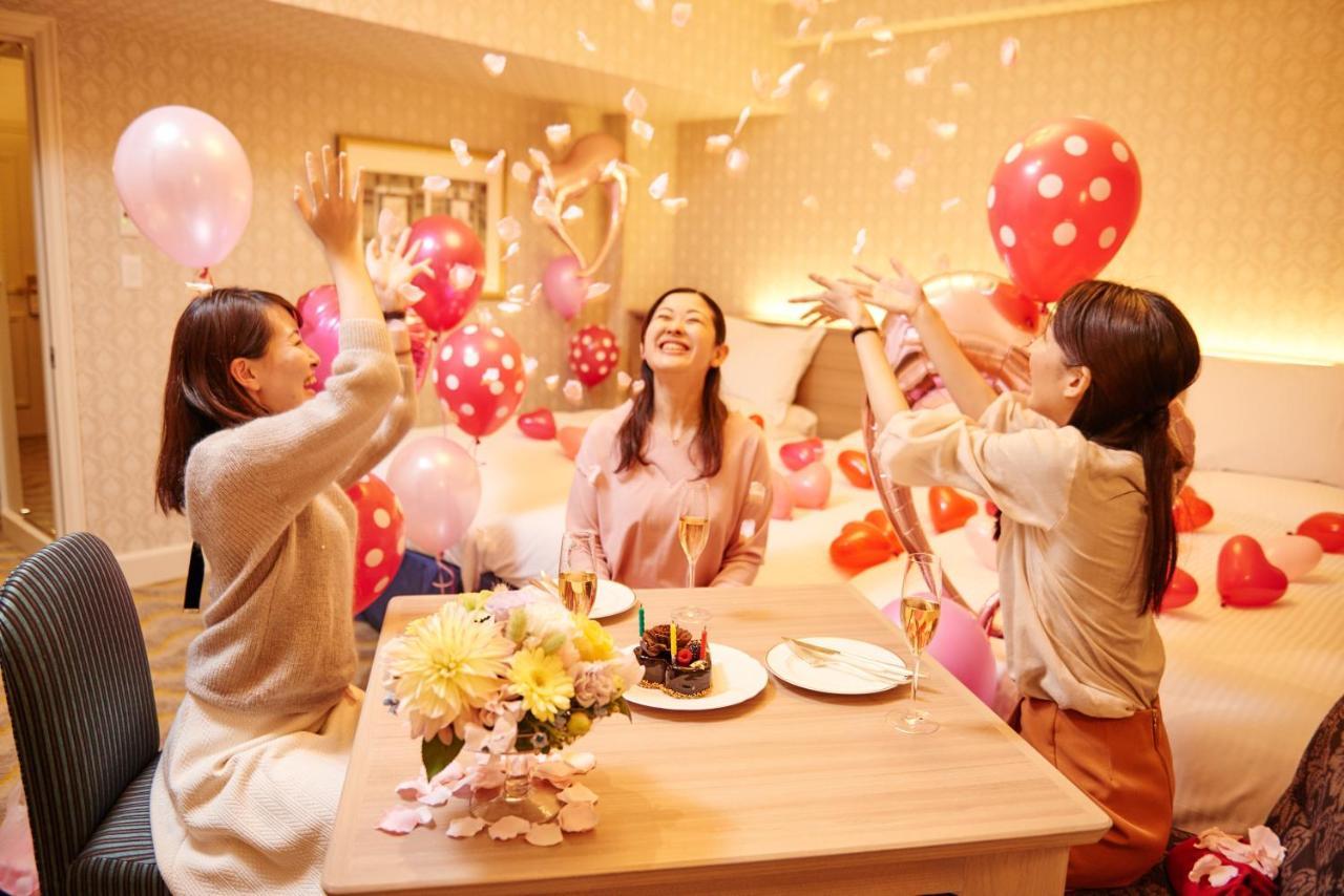 Hotel Okura Tokyo Bay Urayasu Exteriér fotografie A party in Japan